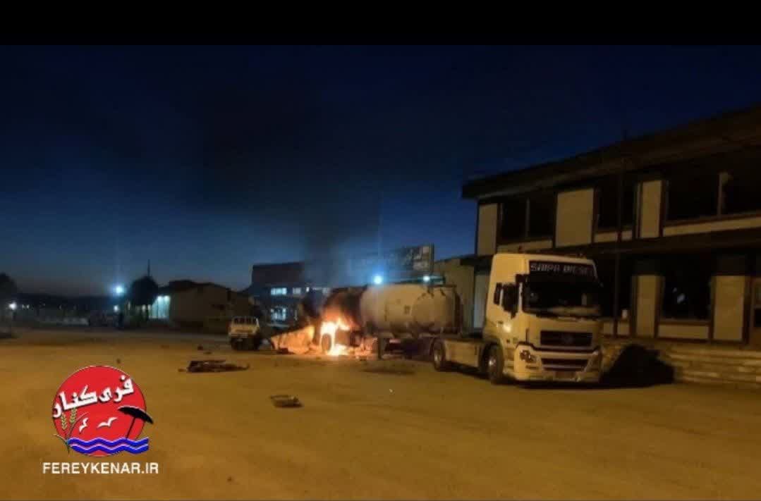 انفجار تانکر حمل سوخت در جویبار با چهار مصدوم
