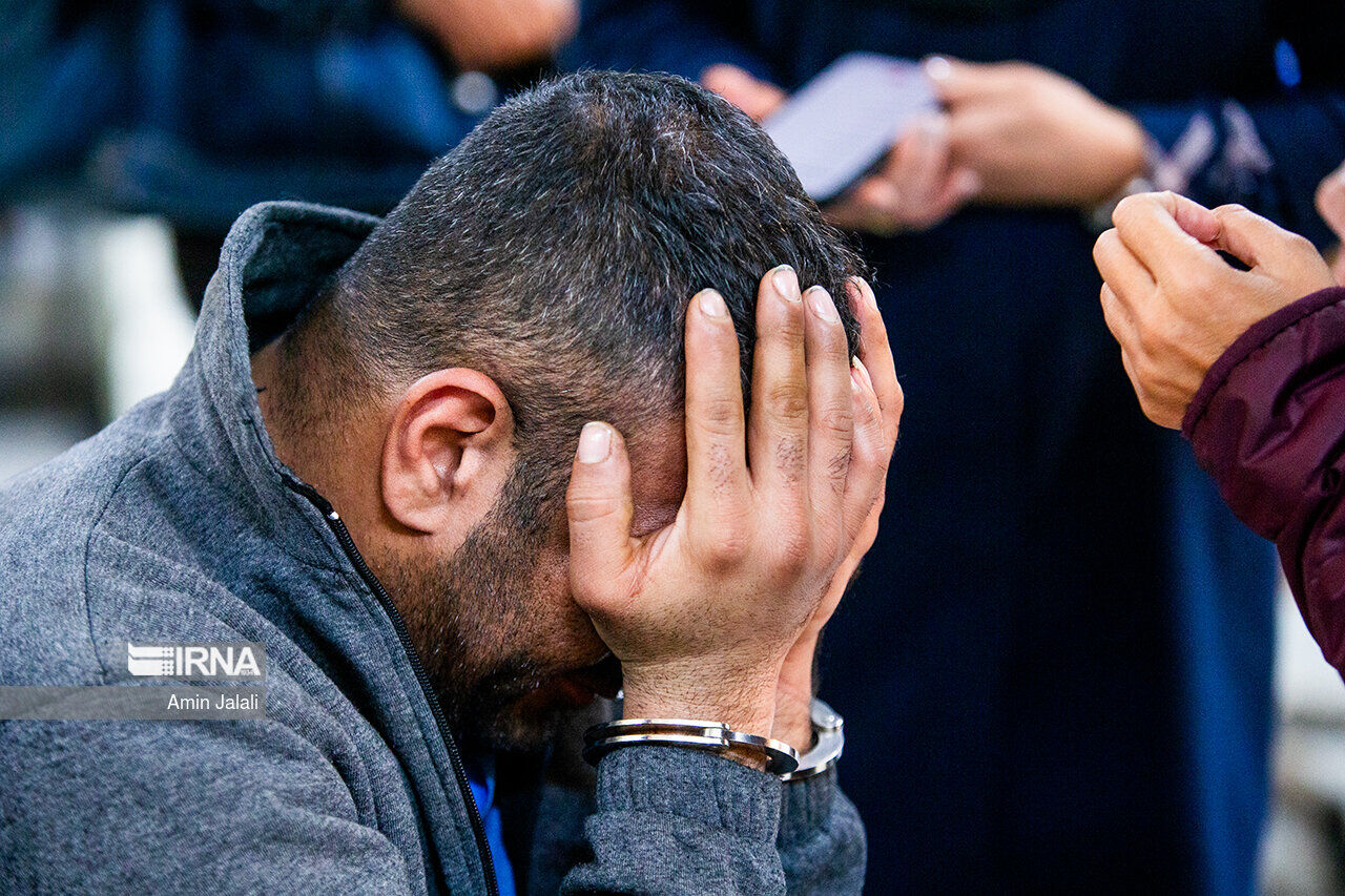 کلاهبردار حرفهای مدعی نفوذ در دستگاه قضا مازندران دستگیر شد کلاهبردار حرفهای مدعی نفوذ در دستگاه قضا مازندران دستگیر شد